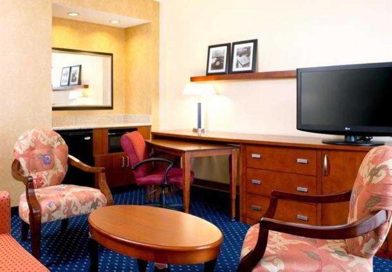 Courtyard Greenville Haywood Mall Экстерьер фото