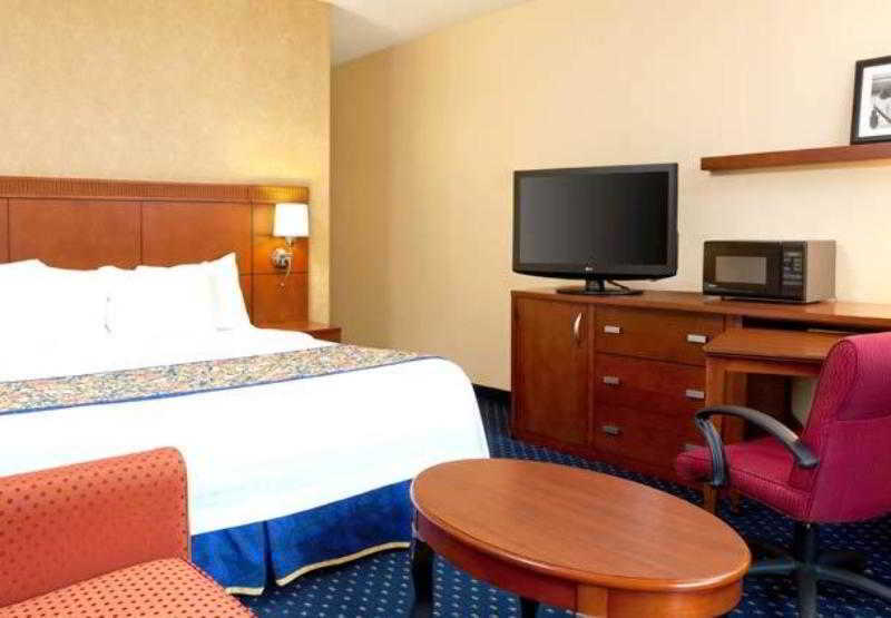 Courtyard Greenville Haywood Mall Экстерьер фото